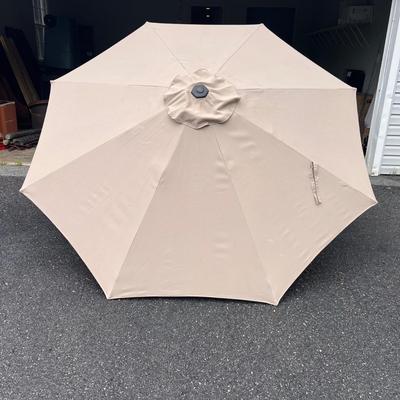 8ft Hampton Bay Umbrella (G-RG)
