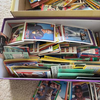 UBR8408 Lot of Baseball Cards