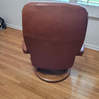 Ekornes Stressless Recliner and Ottoman (B1-EL)