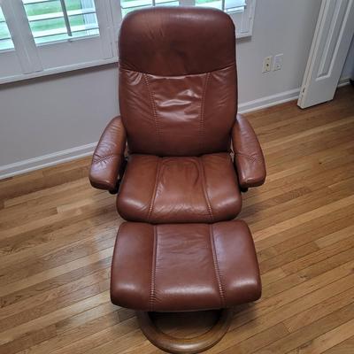 Ekornes Stressless Recliner and Ottoman (B1-EL)