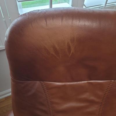 Ekornes Stressless Recliner and Ottoman (B1-EL)