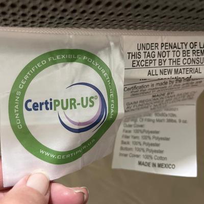 Queen mattress and boxsprings