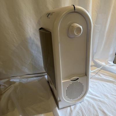 EyeVac Touchless Vacuum and Bissell ‘Little Green’ Portable Deep Cleaner (PB-BM)