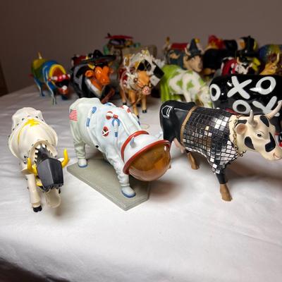 Huge Lot of Cowparade Figurines (PB-RG)