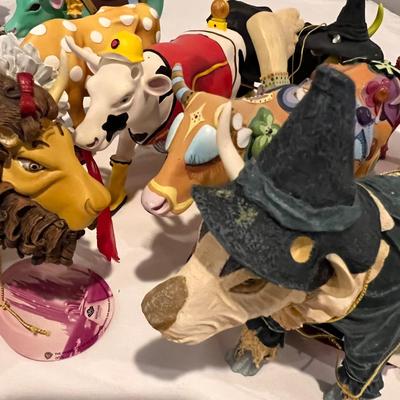 Huge Lot of Cowparade Figurines (PB-RG)