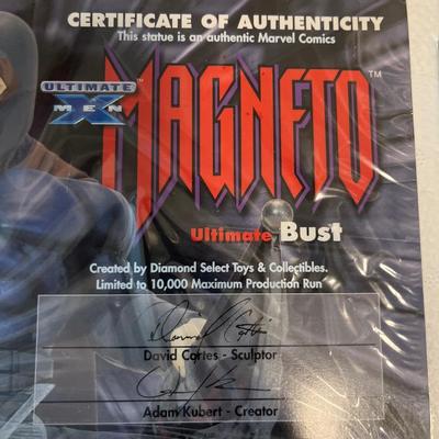 Marvel Ultimate X-Men Magneto bust