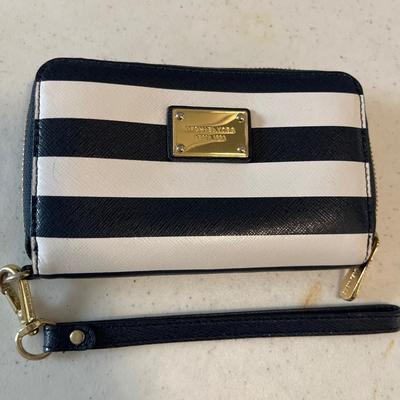 Michael Kors wristlet