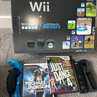 Wii Resort with accessories