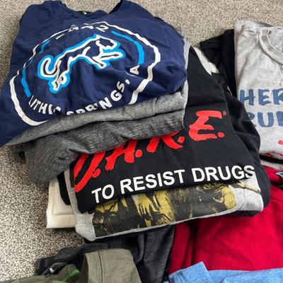 Variety of T-shirts (M & L)