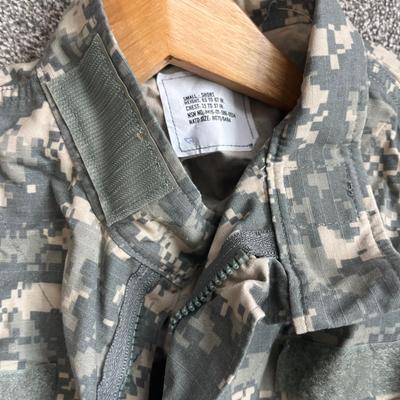 Army fatigues and clothing size small