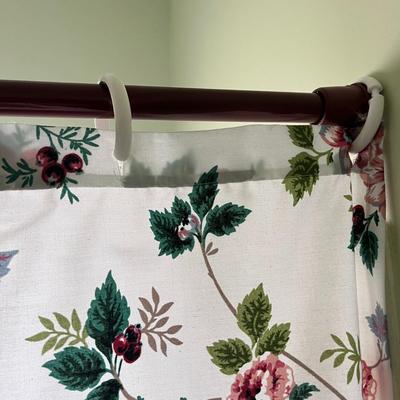 Floral Pattern Fabric Shower Curtain & Rod