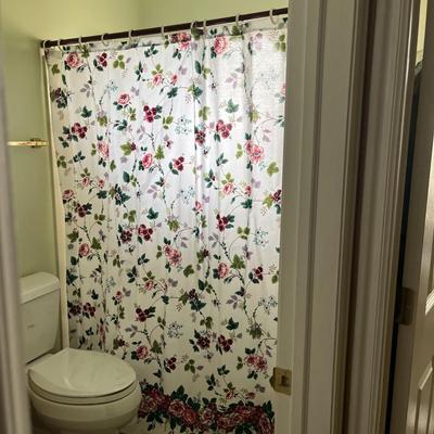 Floral Pattern Fabric Shower Curtain & Rod