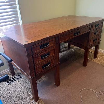 Vintage-style Solid Wood Executive 5 Drawer Desk