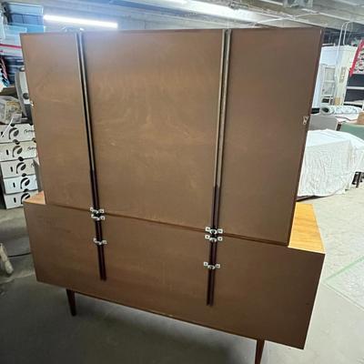 GORGEOUS Drexel Mid-century Modern Walnut Dresser With Mirror