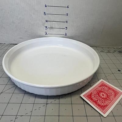White Corning Ware 10 in. Ceramic Fluted Quiche
