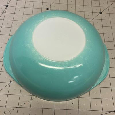 Vintage PYREX 024 Bird Egg Blue Mixing Bowl