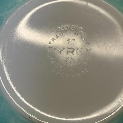 Vintage PYREX 024 Bird Egg Blue Mixing Bowl