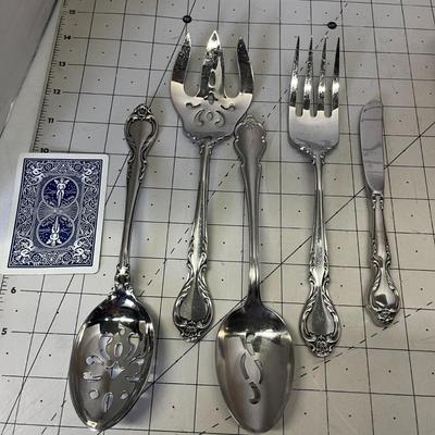 Lyon Queens Fancy Stainless Steel Flatware Set