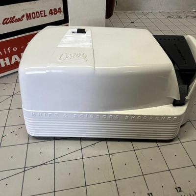 Vintage Oster Electric Knife & Scissors Sharpener
