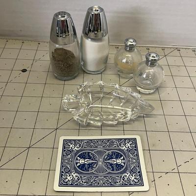 Salt & Pepper Shaker Set With Glass Leaf Dish