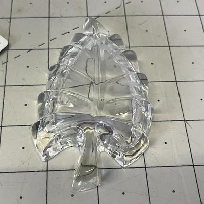 Salt & Pepper Shaker Set With Glass Leaf Dish