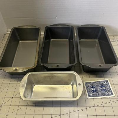 Set Of 4 Metal Loaf Pans