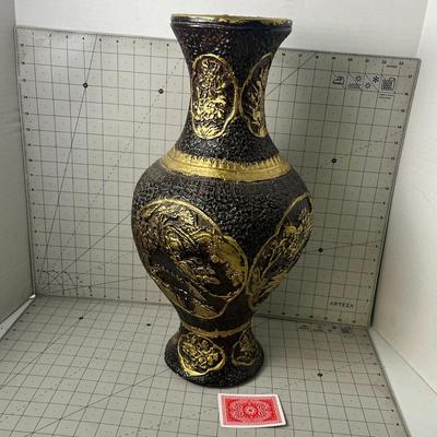 Antique-style Embossed Resin 20 inch Vase With Gold Detailing