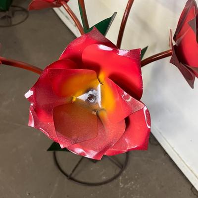 Home Décor Metal Flower Bouquet With Base