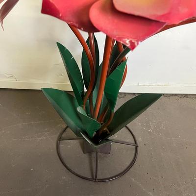 Home Décor Metal Flower Bouquet With Base