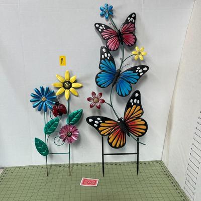 Flower & Butterflies Metal Garden Stake