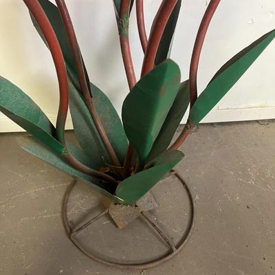 Home Décor Metal Flower Bouquet With Base