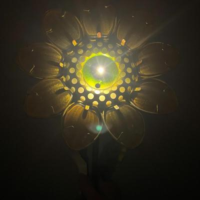 Sunflower Metal & Glass Solar Flower