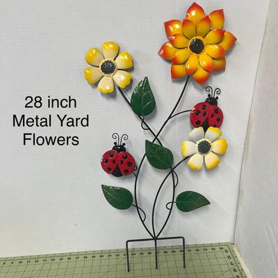 Metal Flowers Garden Stake Decor