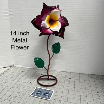 Metal Home Decor Showpiece