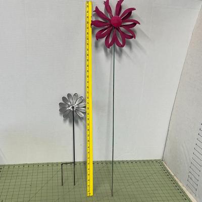 Garden Sunflower Wind Spinner Flower Sculpture