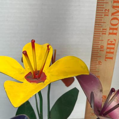 Metal Flowers Garden Stake Decor