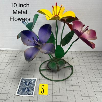 Metal Flowers Garden Stake Decor