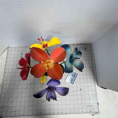 Metal Home Decor Showpiece