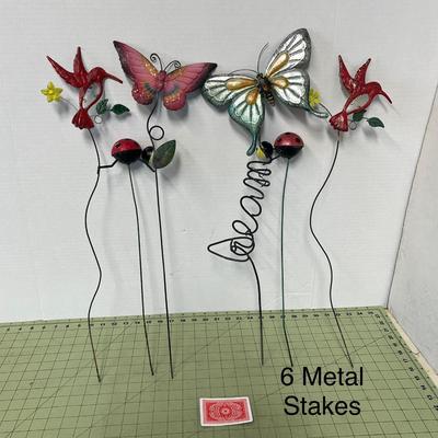 6 Pieces Garden Yard Planter Stakes Lawn Decor