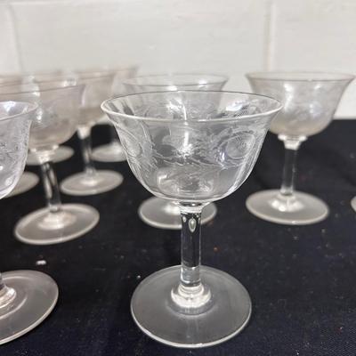 12 Liquor / Cocktail / Wine glasses