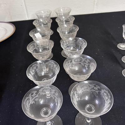 12 Liquor / Cocktail / Wine glasses