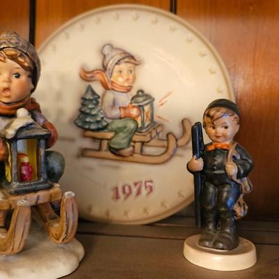Hummel 1975 Collectors Plate w/ 2 figurines