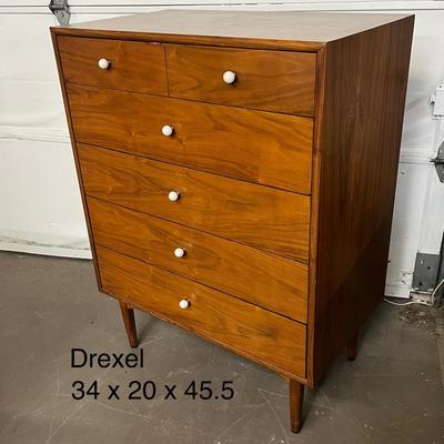 GORGEOUS Drexel Dresser Mid Century Modern Walnut