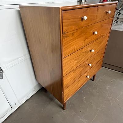 GORGEOUS Drexel Dresser Mid Century Modern Walnut