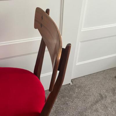 GORGEOUS Drexel Mid Century Chair