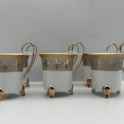 Vintage Italian Design Fleur-de-lis Porcelain Teacups and Saucers
