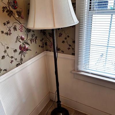 Floor lamp