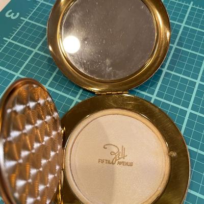 Sell Fifth Avenue Compact