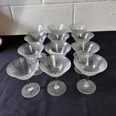 12 cocktail / champagne glasses
