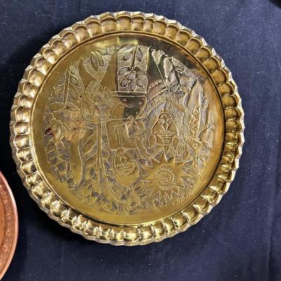 Assorted trays (4)
